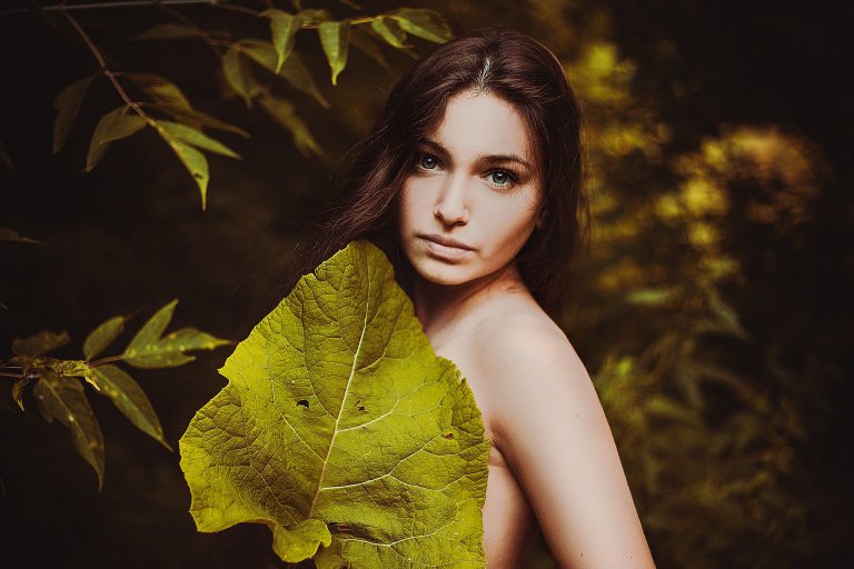 girl 2391172 1920 768x512