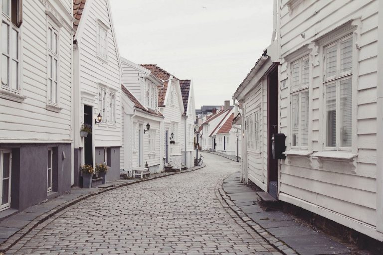 houses 802074 1920 768x512
