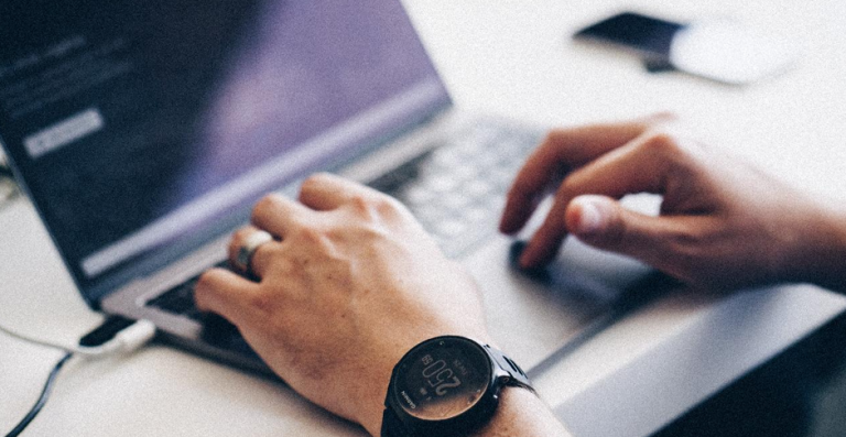 praca ekspert 768x397