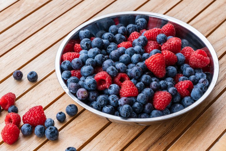 raspberries 5163812 1920 768x512
